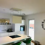 Vakantiehuis Spacious Family Near Bled - Modern & Cozy