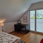 Vakantiehuis Spacious Family Near Bled - Modern & Cozy *