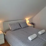 Vakantiehuis Spacious Family Near Bled - Modern & Cozy