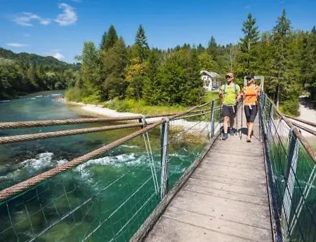 Vakantiehuis Spacious Family Near Bled - Modern & Cozy *